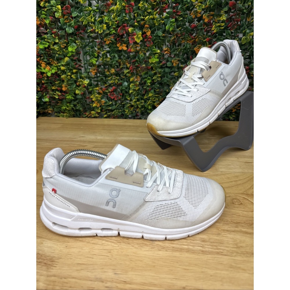 On Running Women's Lightweight Mesh Trainers - White with Tan Accent